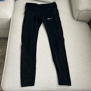Nike Dry fit leggings with pockets